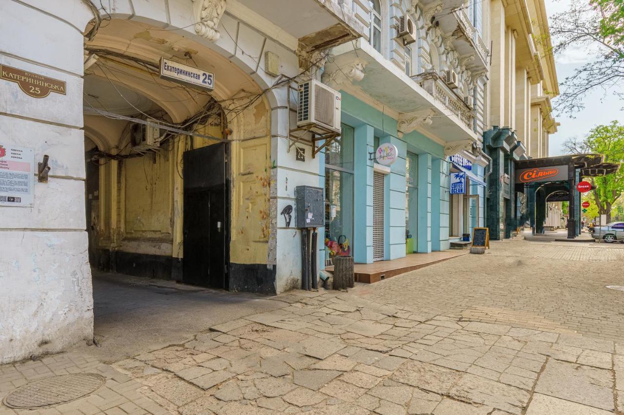 Apartment Near Deribasovskaya Odesa Exterior photo